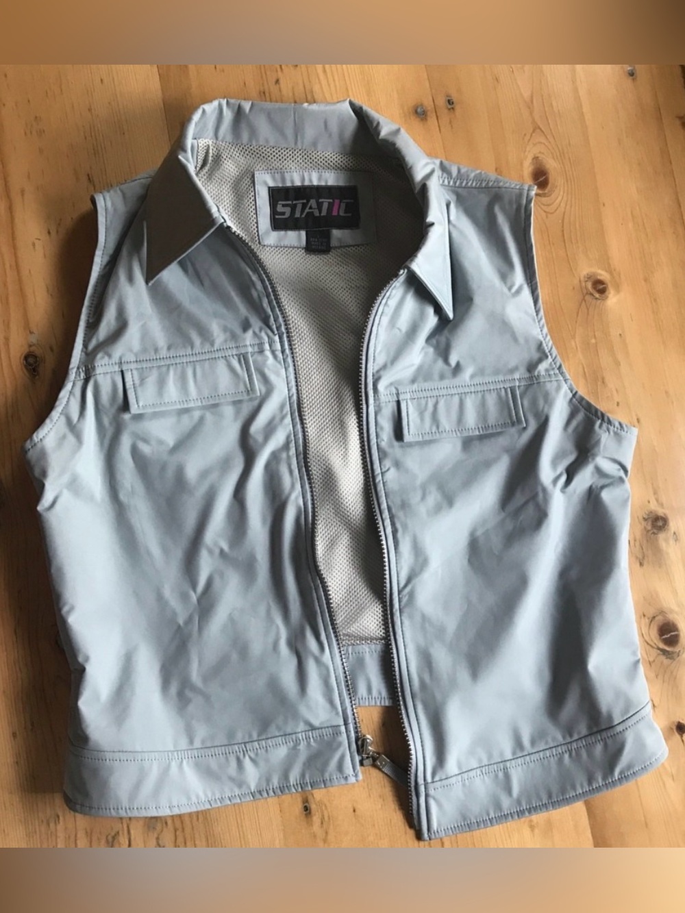 Static NWOT Rugged Vest Large gray poly